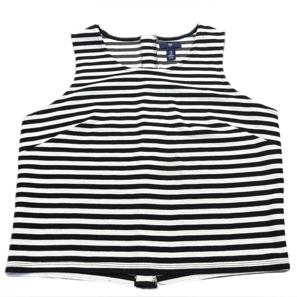 Chic Women’s GAP (M) Black and White striped tank w/ zipper back